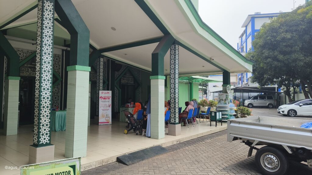 Pemeriksaan kesehatan gratis di masjid an-nizham rawasari jakarta